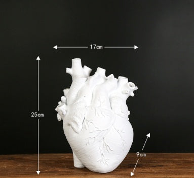 Nordic Style Heart Shaped Flower Vase Sculpture