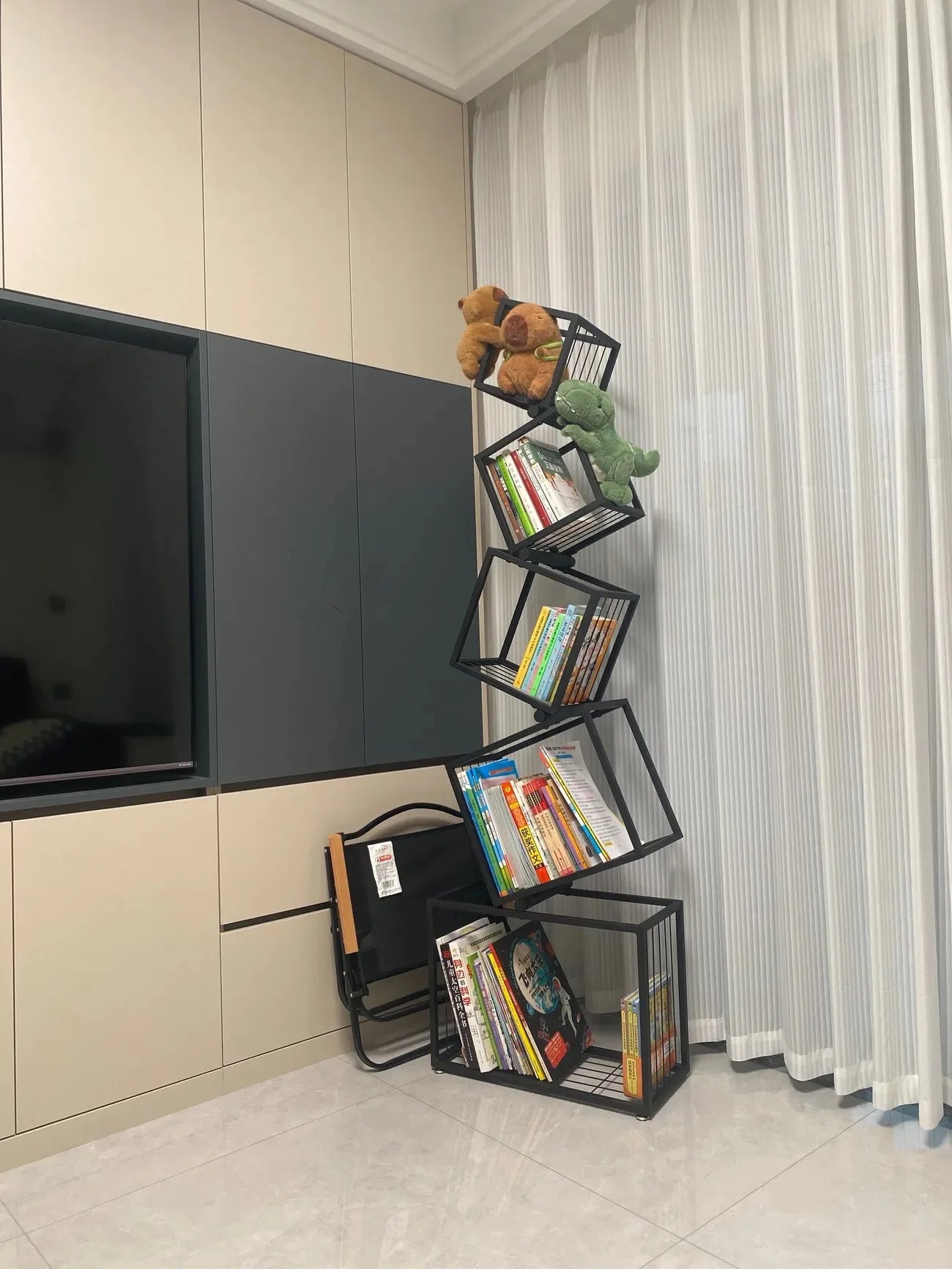 Multi-layer Storage Bookshelf