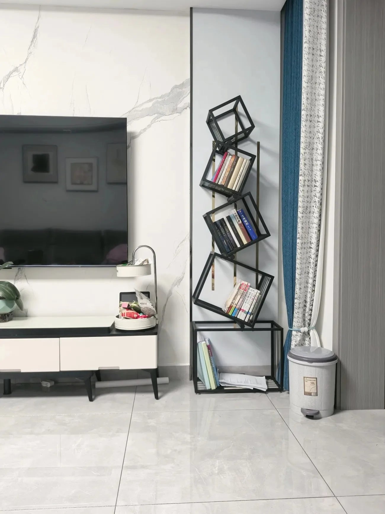 Multi-layer Storage Bookshelf