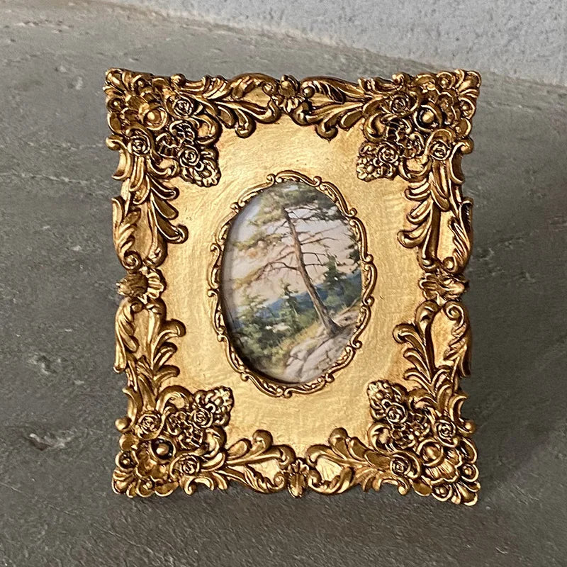 European Resin Wall Mounted Photo Frame