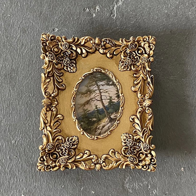 European Resin Wall Mounted Photo Frame